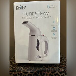 Pore portable fabric steamer. New in box